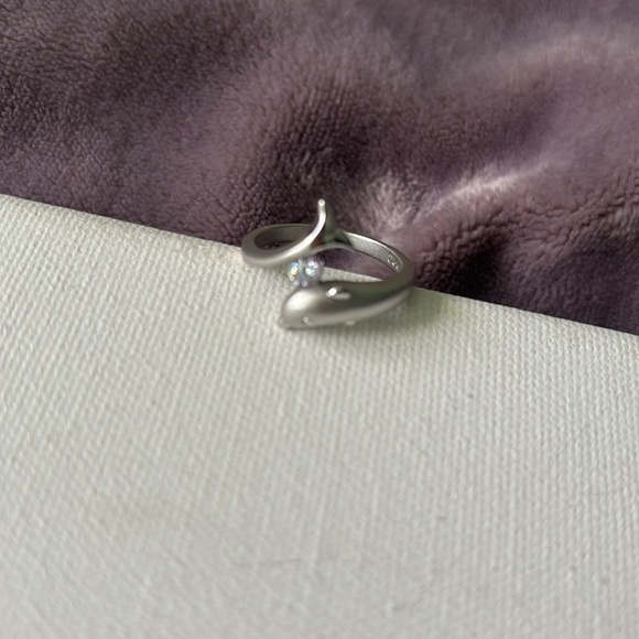 925 stamped sterling silver dolphin ring size 10 white clear birthstone - Picture 3 of 4